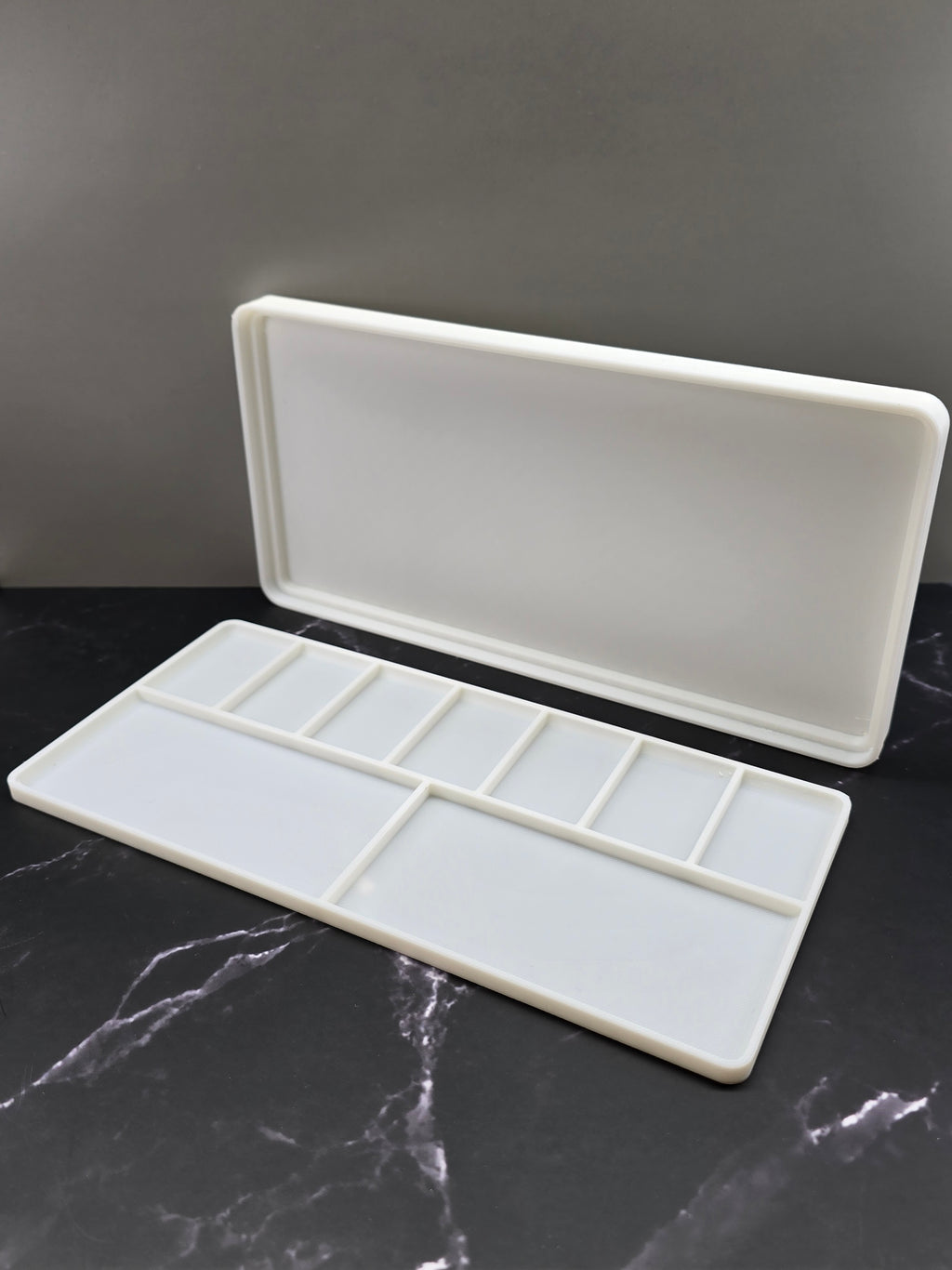 Watchmaker Parts tray with protective dust lid 3d printed