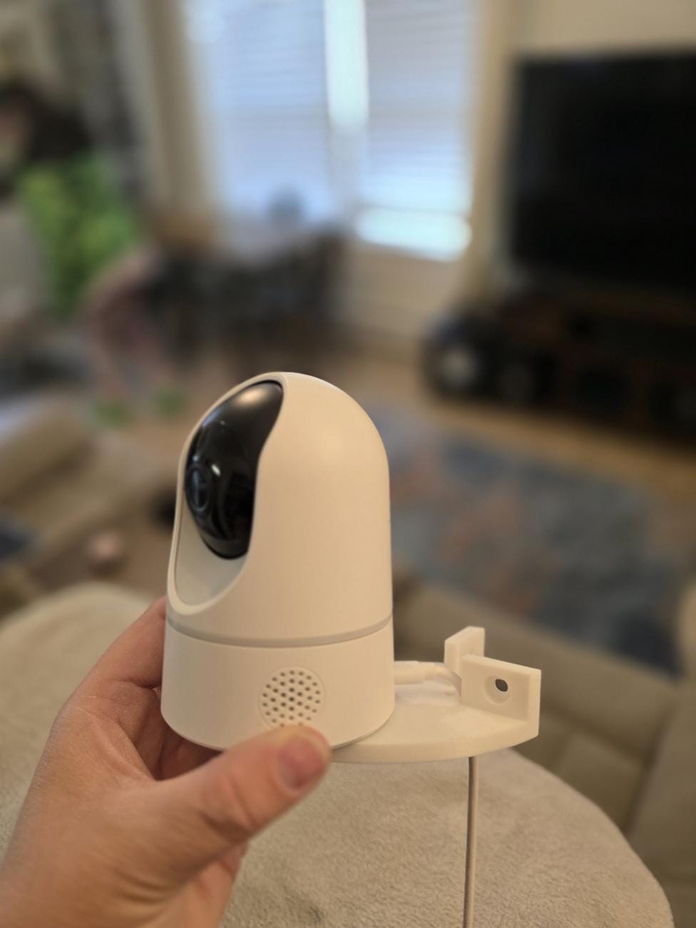 Eufy e220 corner wall mount upside down or right side up for outer corner